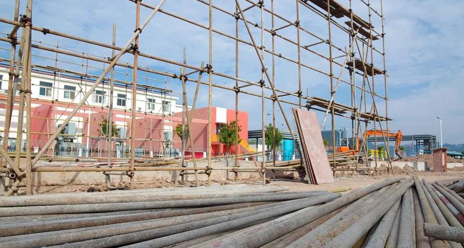 建筑材料員職業前景分析 綠色轉型下的機遇與挑戰